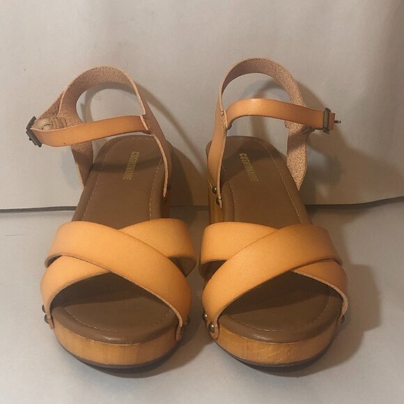 CUSHIONAIRE Sandals Women's Size 9 Honey Slate Faux Wood Block Heel - Picture 4 of 12